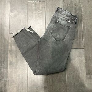 Distressed gray skinny ankle jean